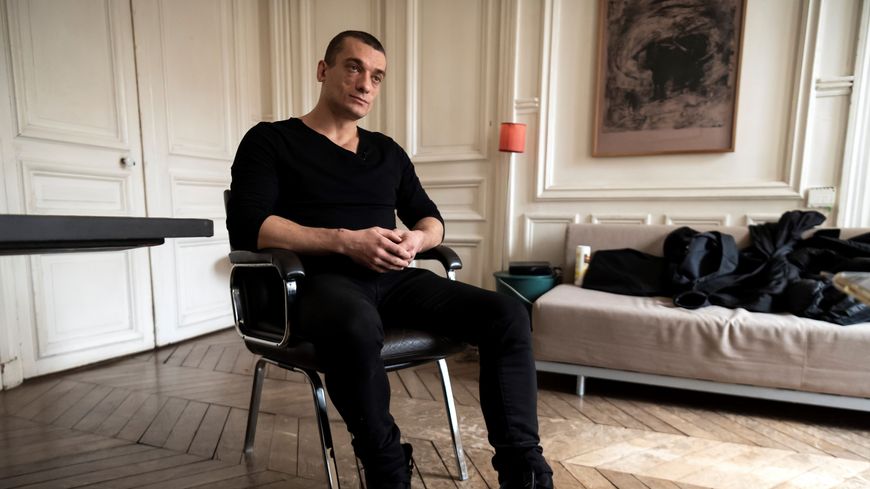 La défaillance des apparences : Benjamin Griveaux et l&rsquo;éclat éclairé du Kremlin
