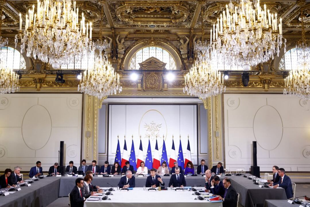 La France en déclin : Macron vend ses atouts industriels aux États-Unis